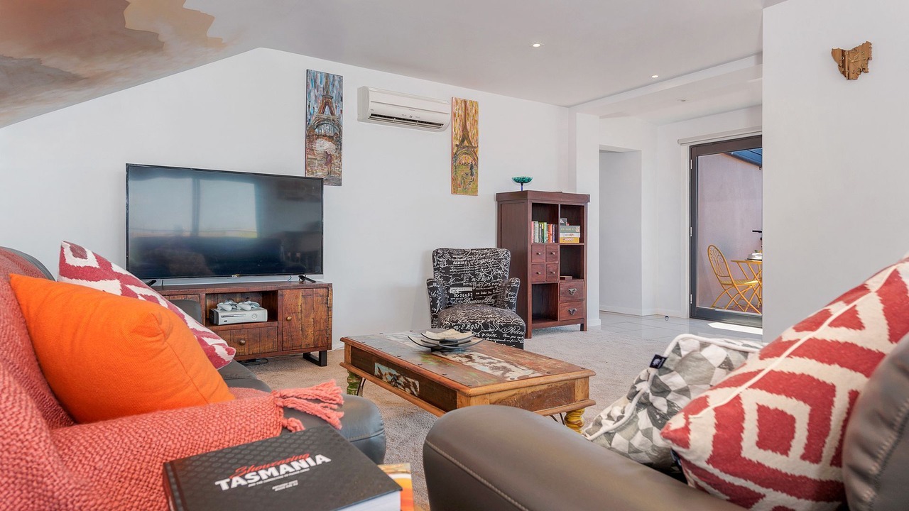 Photo of Livingroom in Hobart Central Business District