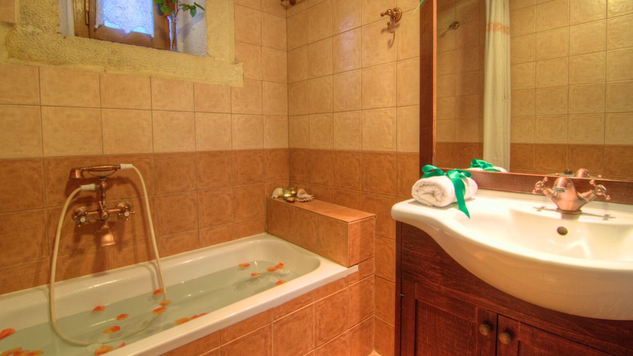 Photo of Bathroom in Prines