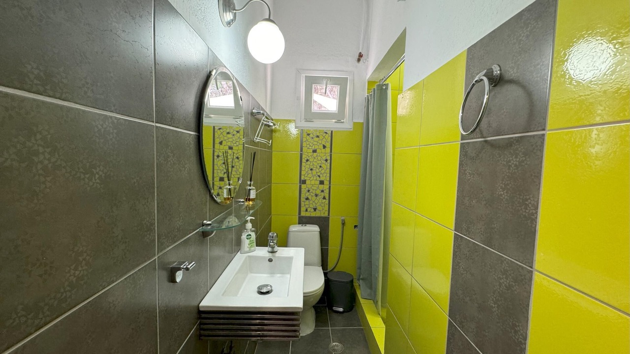 Photo of Bathroom in Kompi