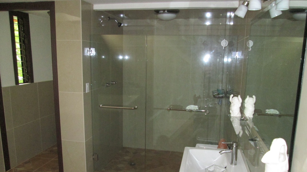 Photo of Bathroom in Daniel Flores