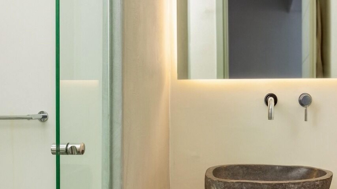 Photo of Bathroom in Elia