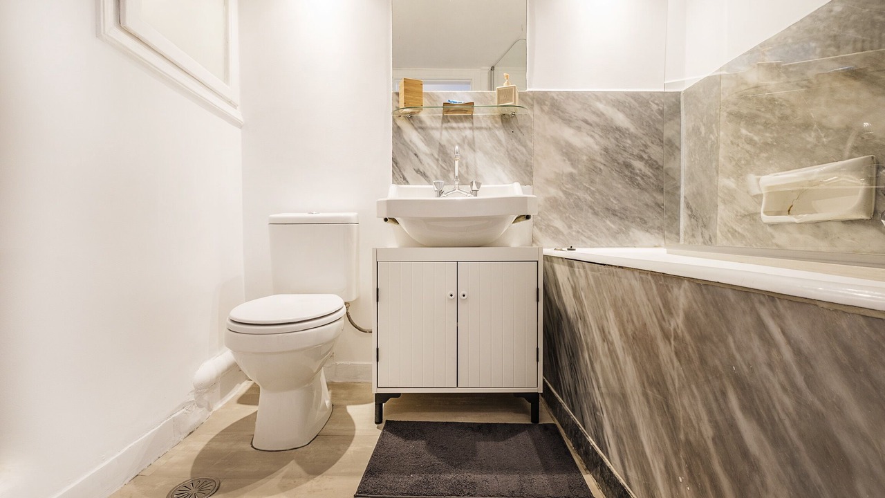 Photo of Bathroom in Makrigianni