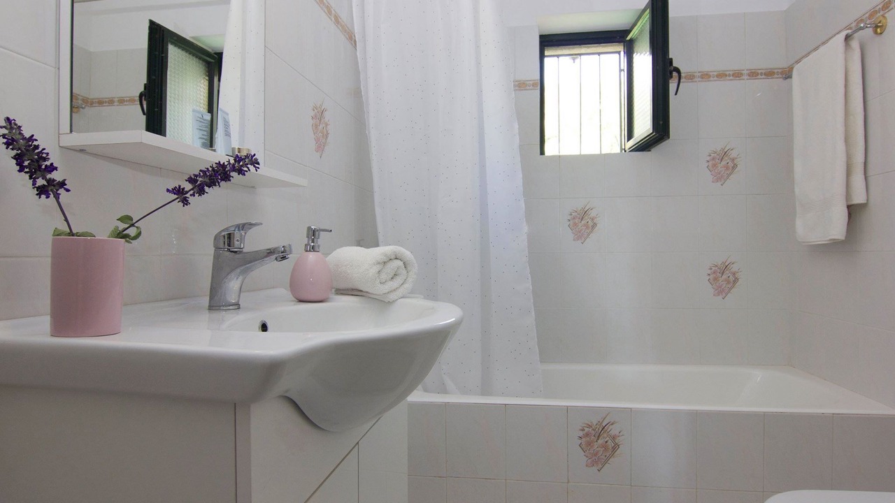 Photo of Bathroom in Lefktron