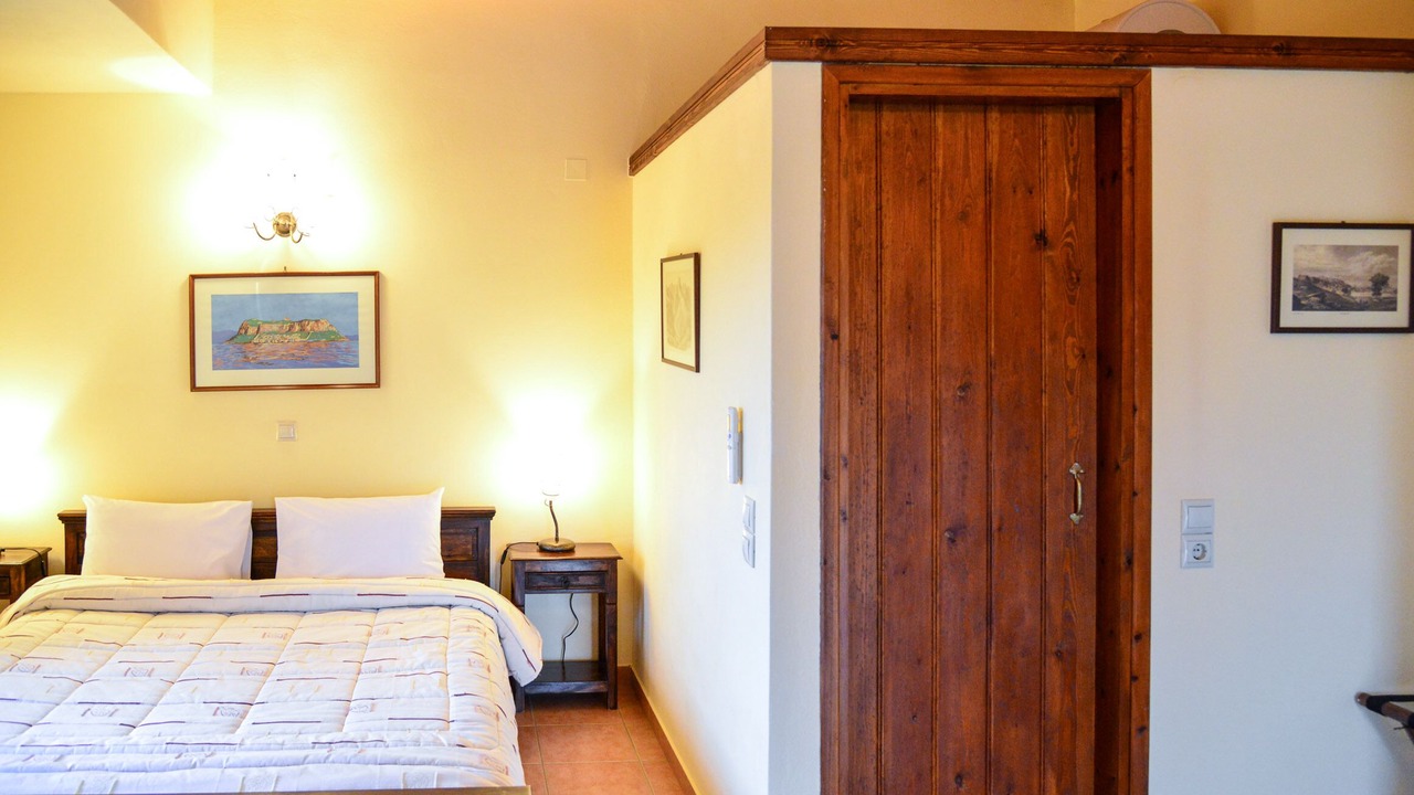 Photo of Bedroom in Velies