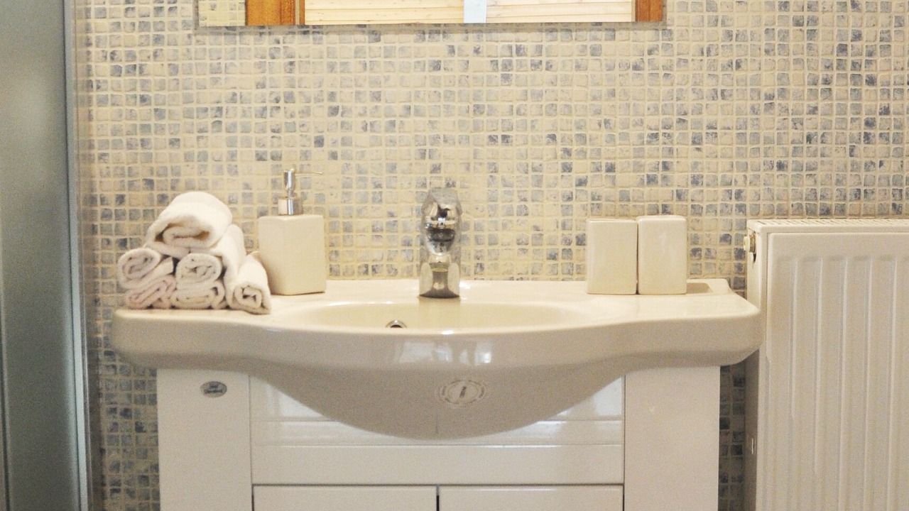 Photo of Bathroom in Katakolo
