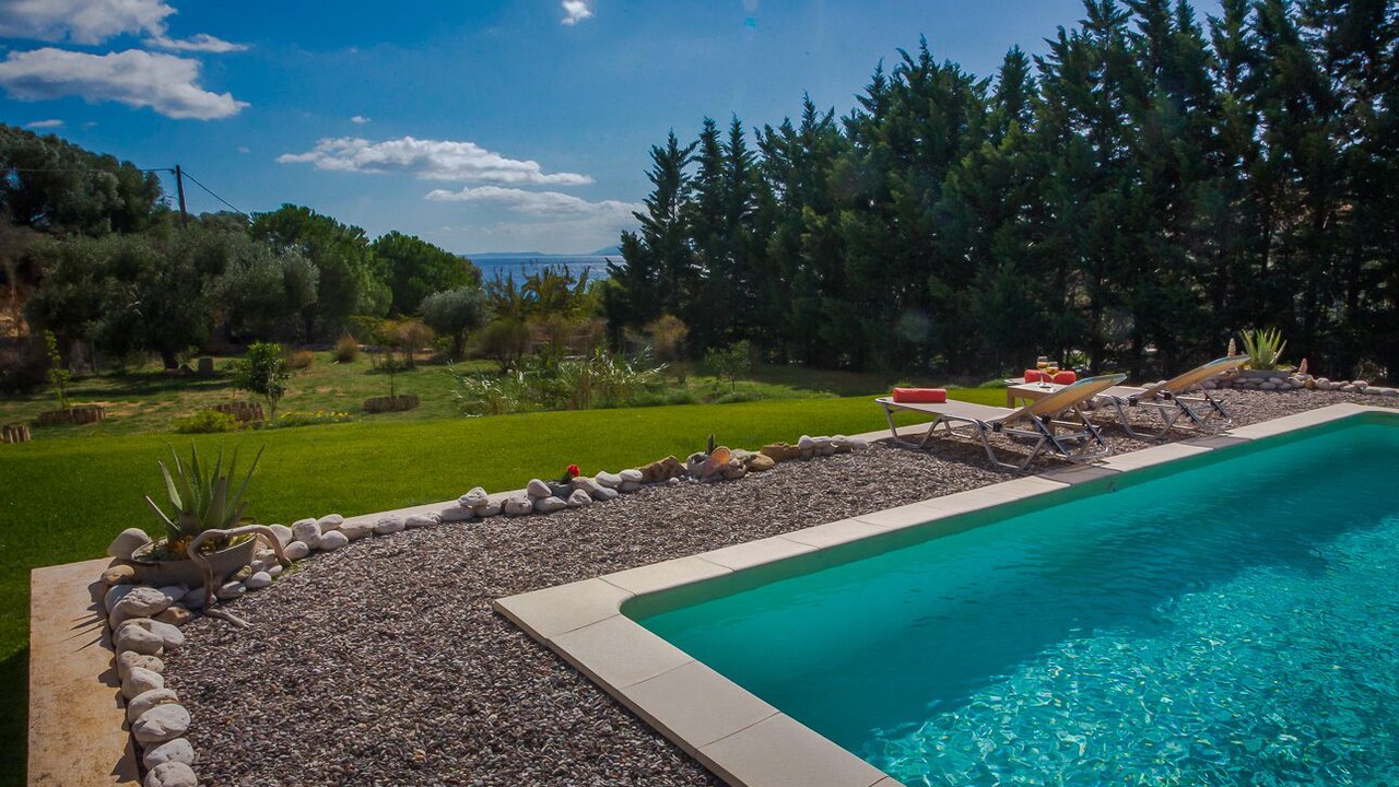 Photo of Outdoor in Karavados