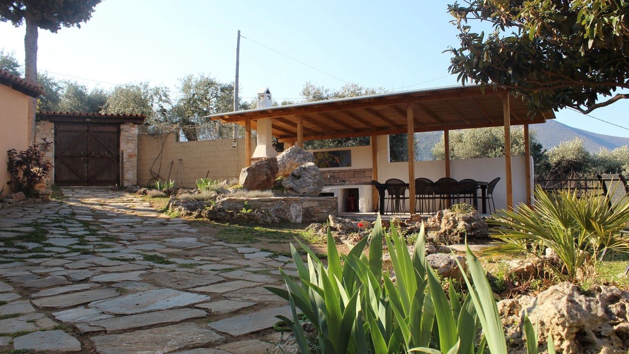 Photo of Outdoor in Kallirakhi