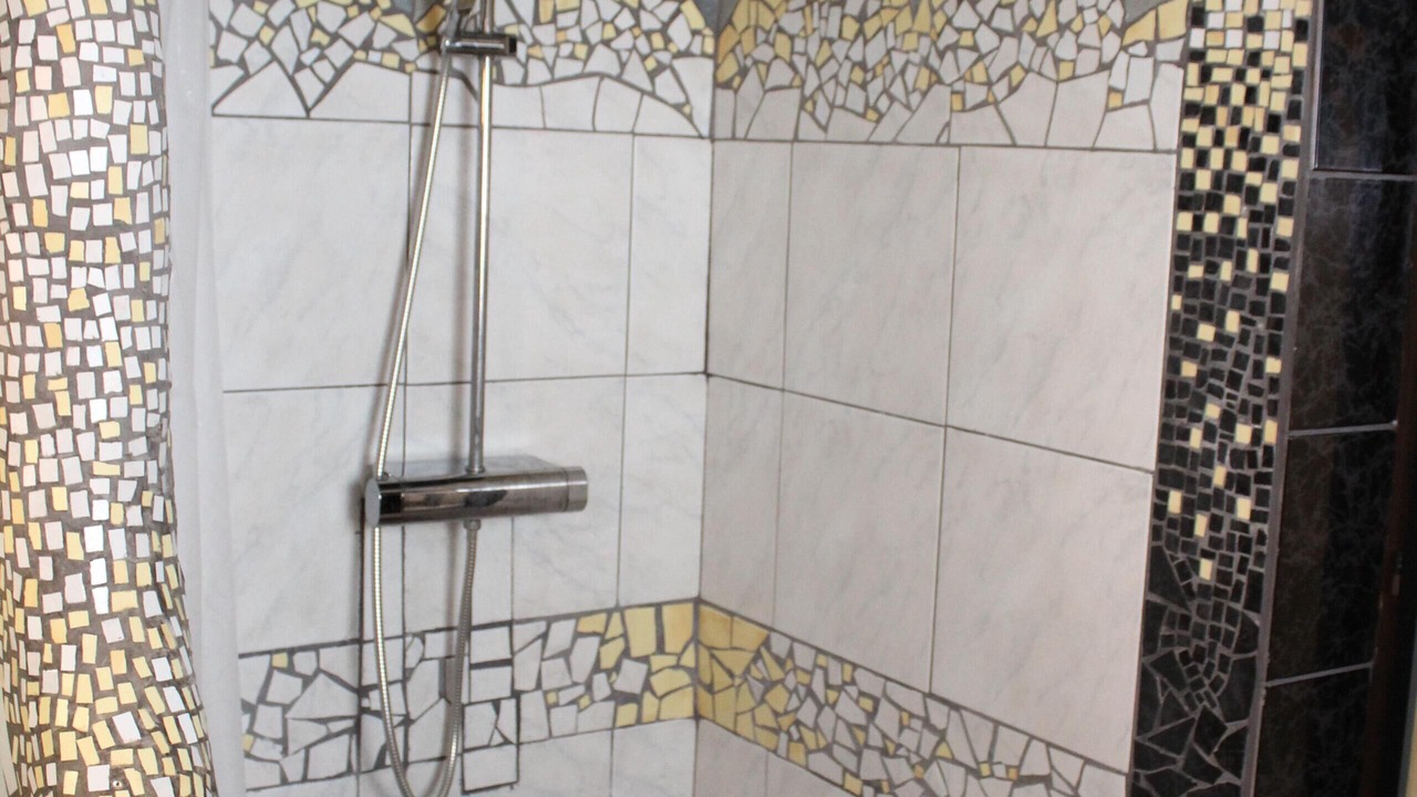 Photo of Bathroom in Kallirakhi