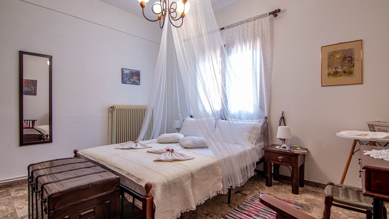 Photo of Bedroom in Avdou