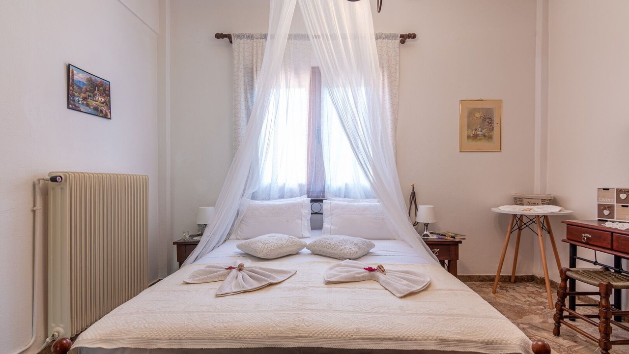 Photo of Bedroom in Avdou