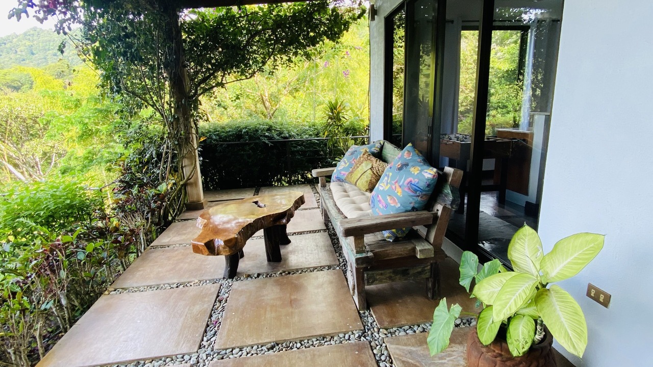 Photo of Patio Balcony in Dominical