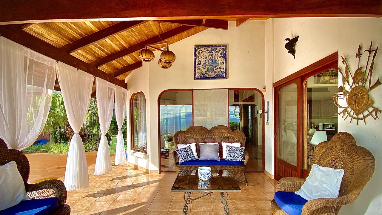 Photo of Patio Balcony in Garabito