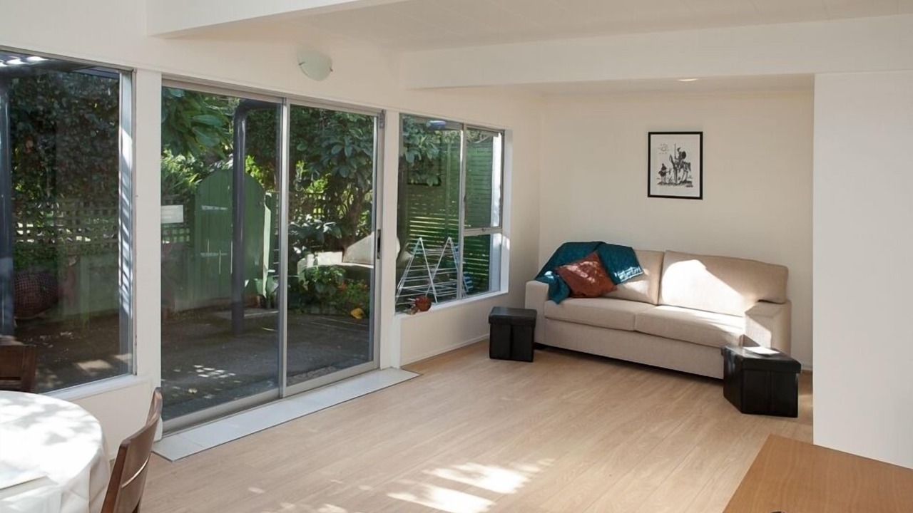 Photo of Livingroom in Castor Bay
