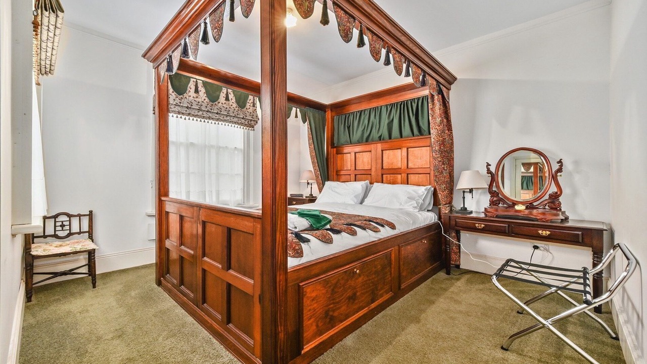 Photo of Bedroom in Launceston CBD