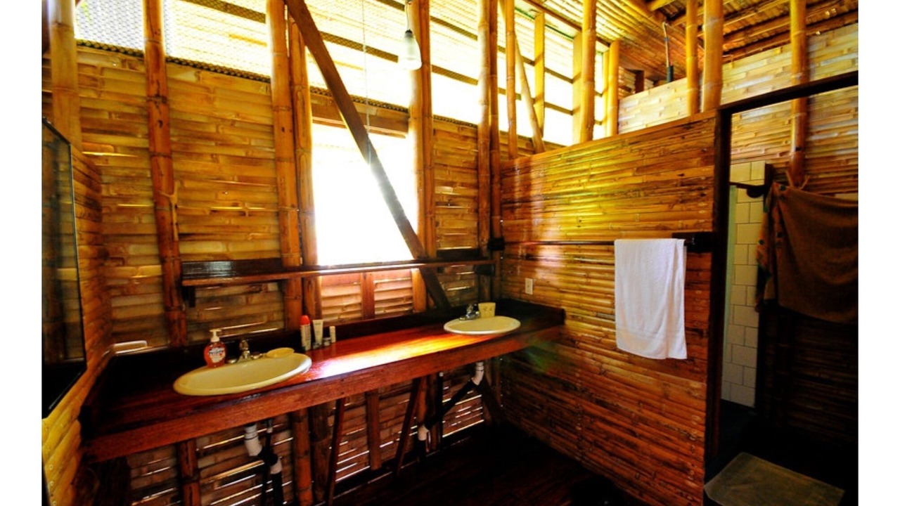 Photo of Bathroom in Cabo Matapalo