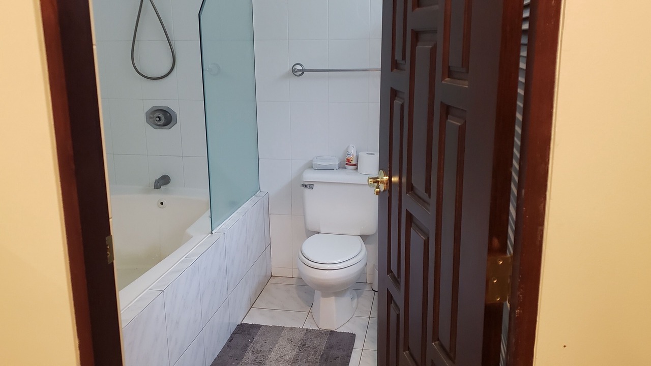 Photo of Bathroom in Aserri