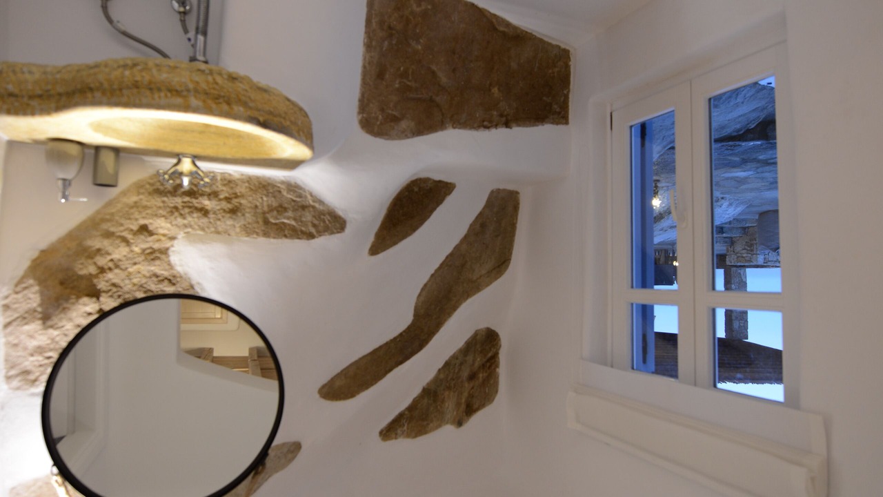Photo of Bathroom in Psarou