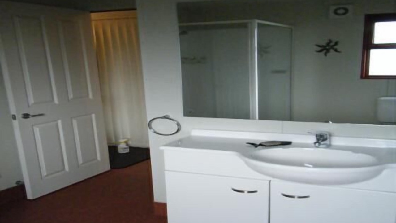 Photo of Bathroom in Okuru