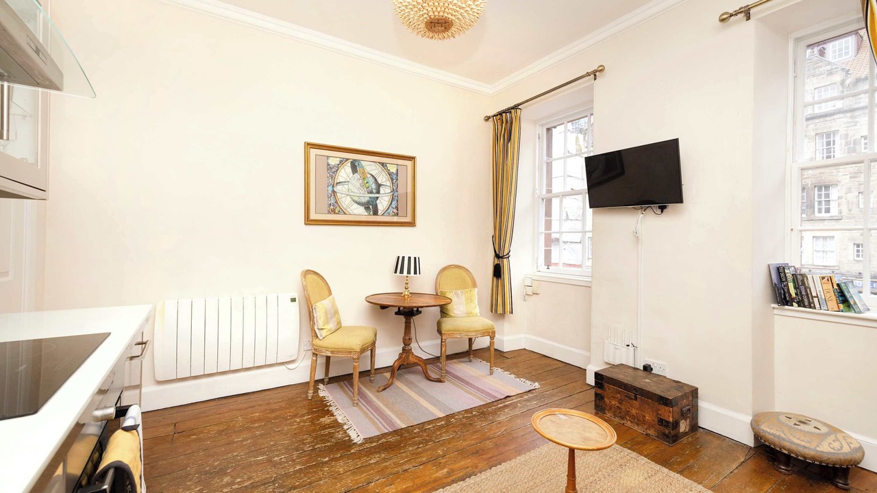 Photo of Livingroom in Old Town