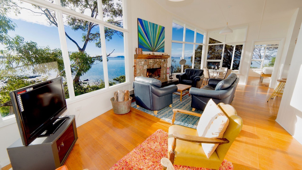 Photo of Livingroom in Swansea