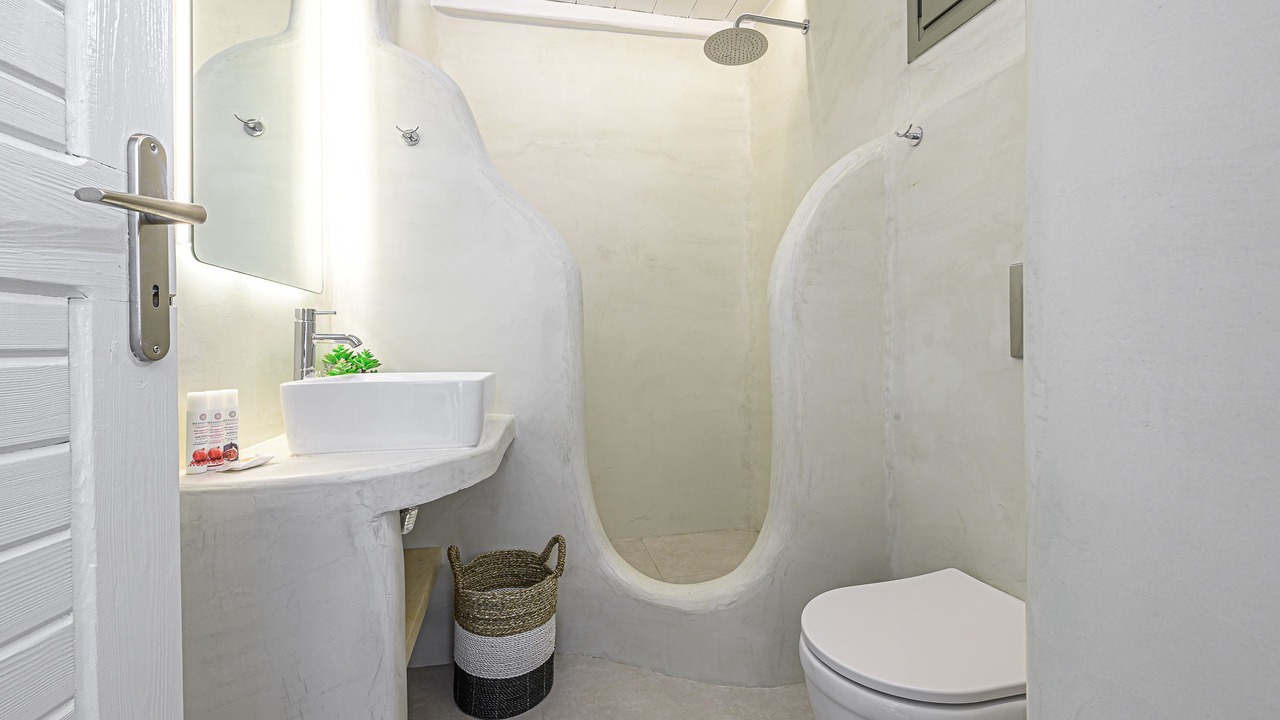 Photo of Bathroom in Psarou