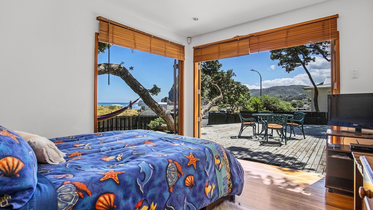 Photo of Bedroom in Piha