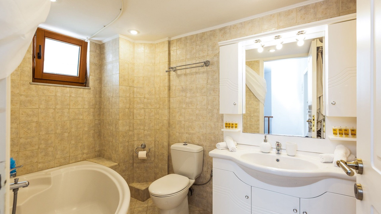 Photo of Bathroom in Spilion