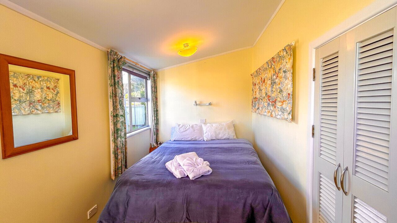 Photo of Bedroom in Matapouri