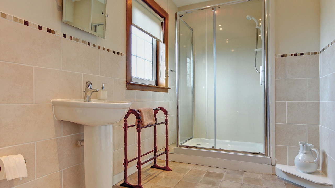 Photo of Bathroom in Girvan