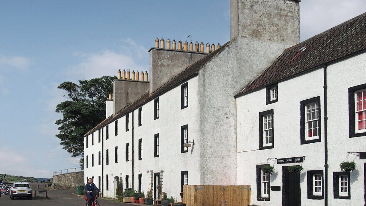 Photo of Others in Cramond