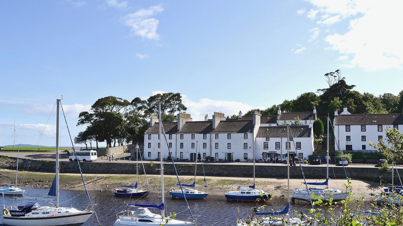 Photo of Others in Cramond
