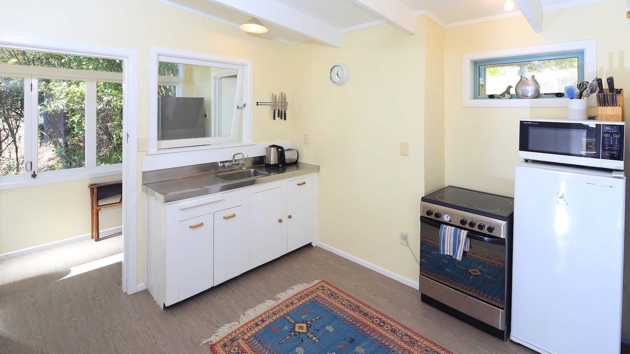 Photo of Kitchen in Onetangi