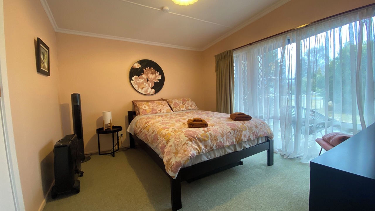 Photo of Bedroom in Albert Town