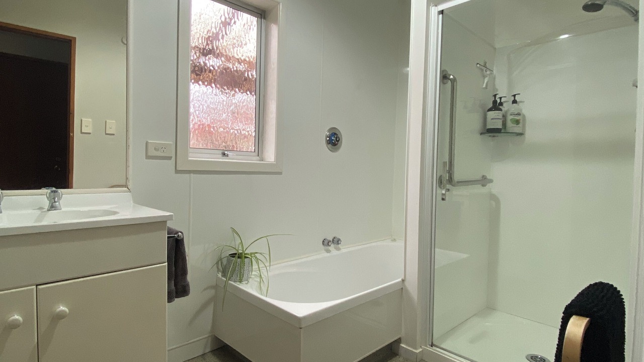 Photo of Bathroom in Albert Town