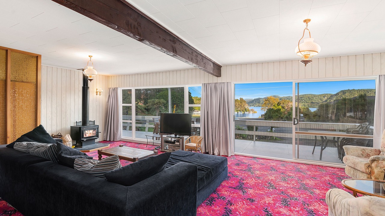 Photo of Livingroom in Lake Tarawera