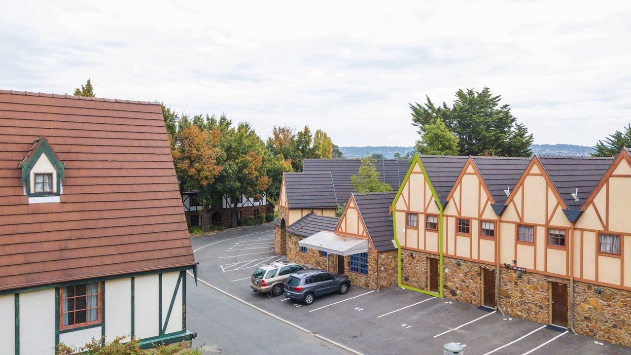 Photo of Outdoor in Newnham