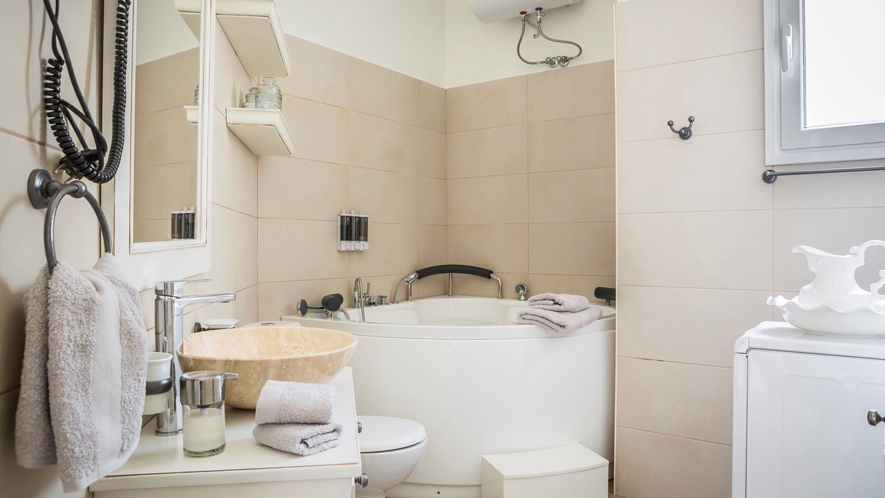 Photo of Bathroom in Mazarakata