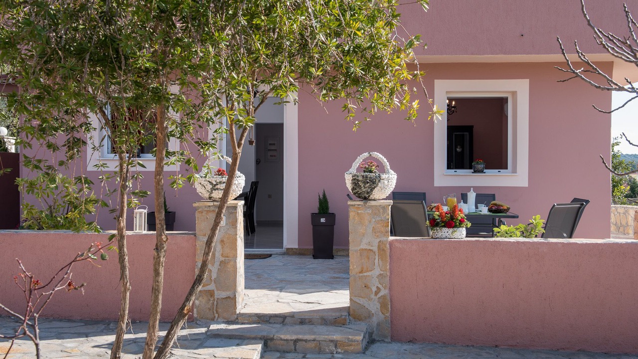 Photo of Patio Balcony in Razata