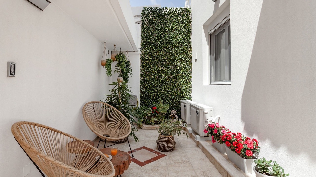 Photo of Patio Balcony in Vathianos Kampos