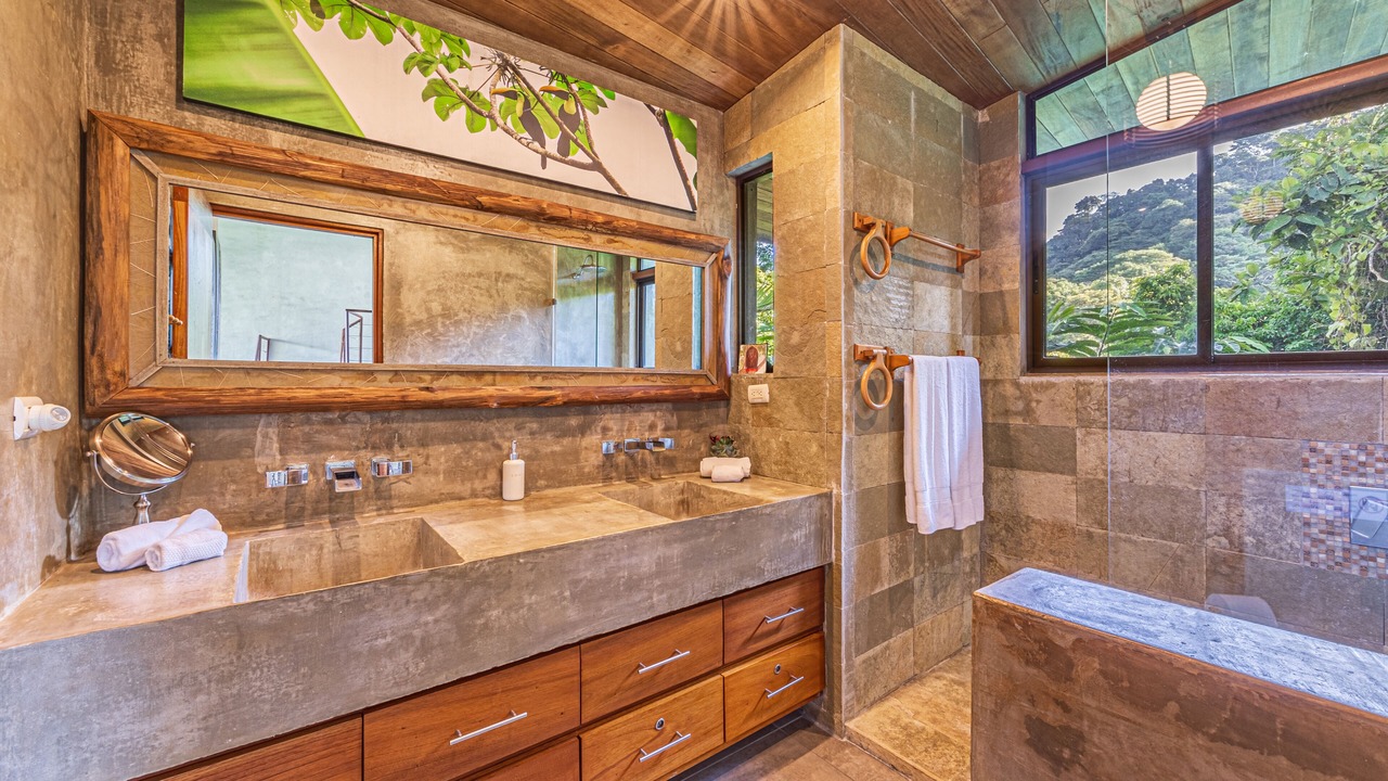 Photo of Bathroom in Hatillo