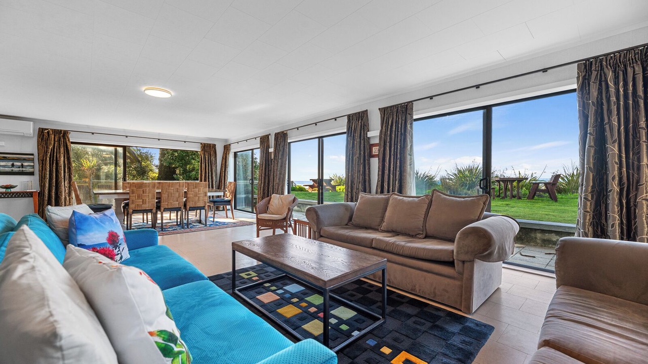 Photo of Livingroom in Waihi Beach