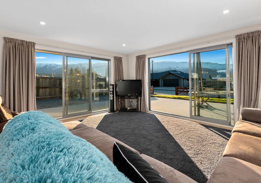Photo of Livingroom in Cromwell