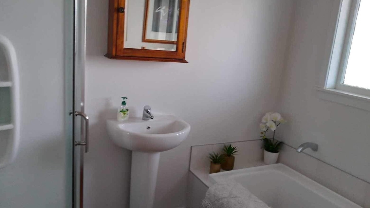 Photo of Bathroom in Hamilton East