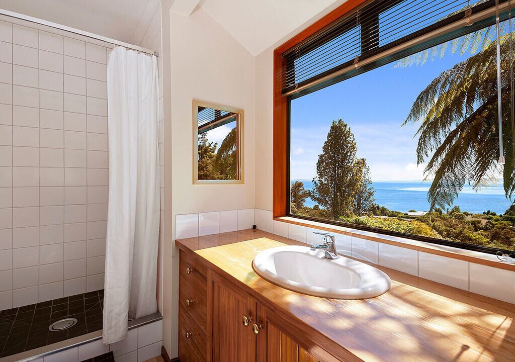 Photo of Bathroom in Pukawa