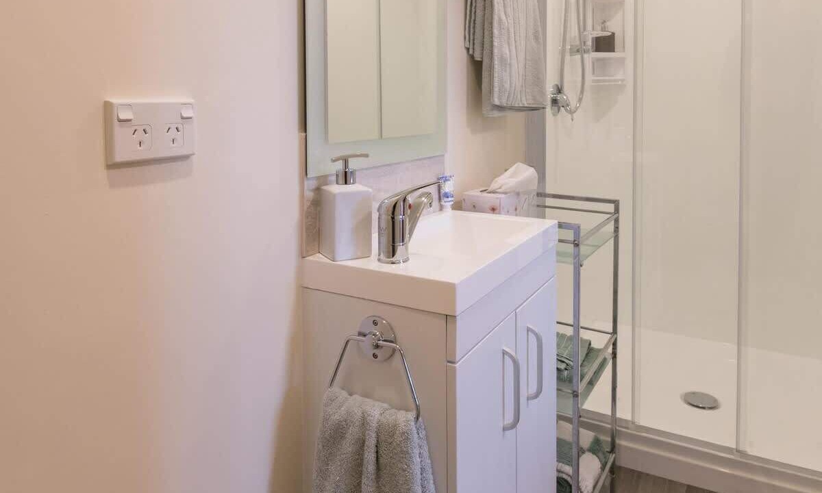 Photo of Bathroom in Kawaha Point