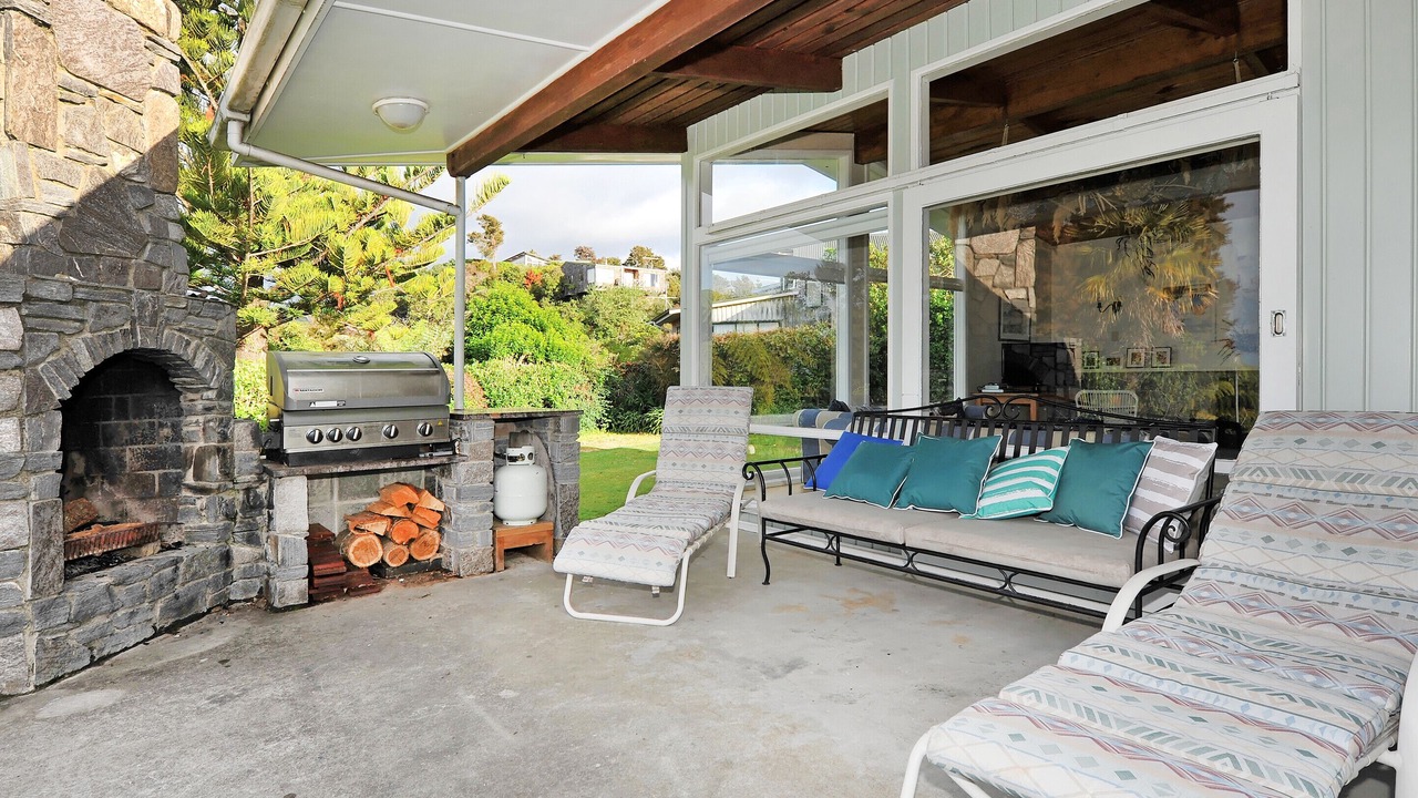 Photo of Patio Balcony in Ngaio Bay