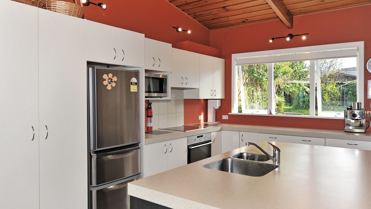 Photo of Kitchen in Ngaio Bay