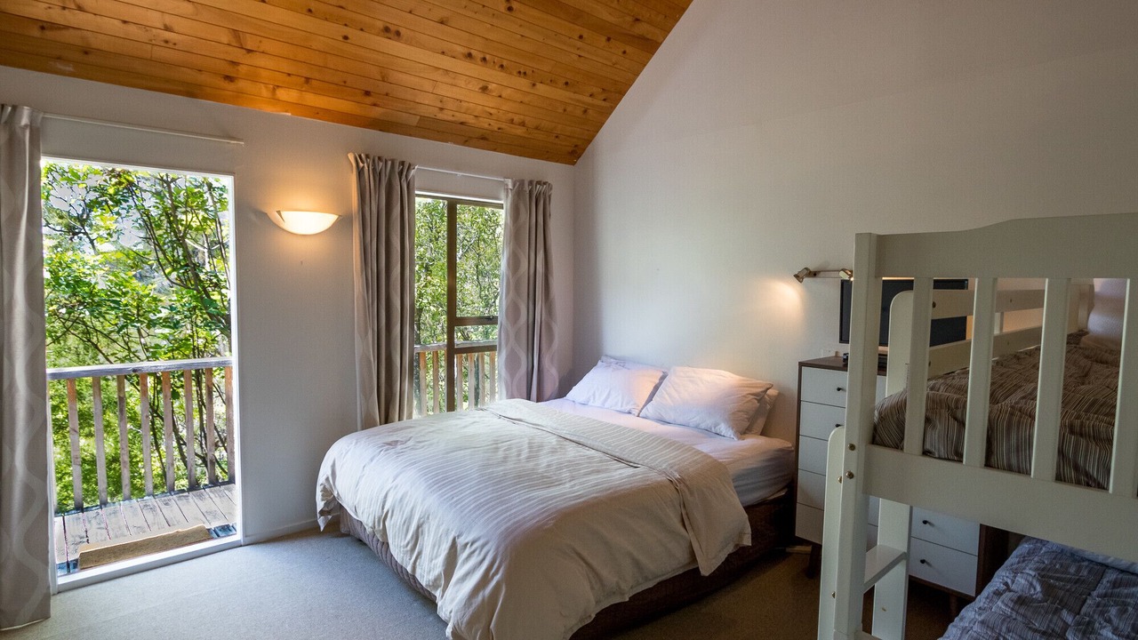 Photo of Bedroom in Ngaio Bay