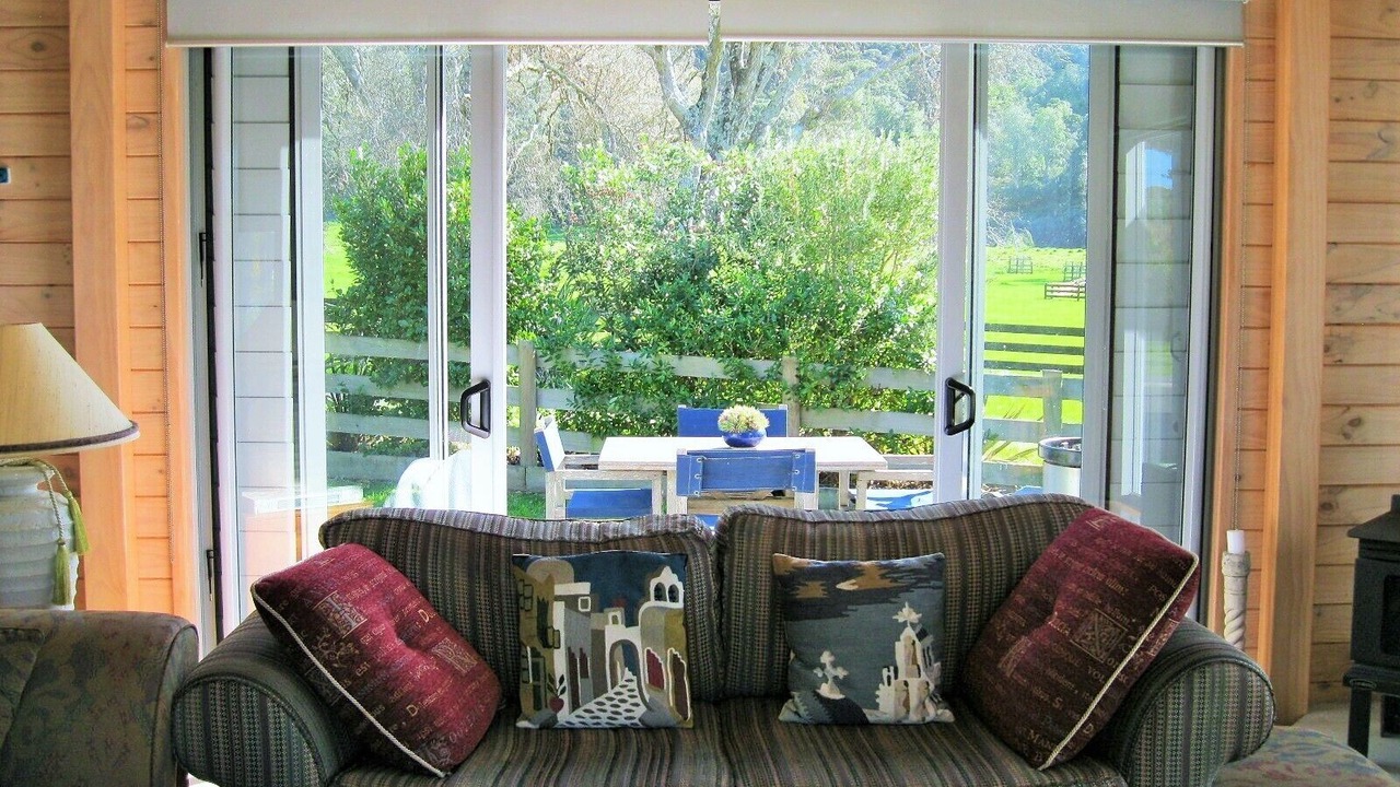 Photo of Livingroom in Cooks Beach