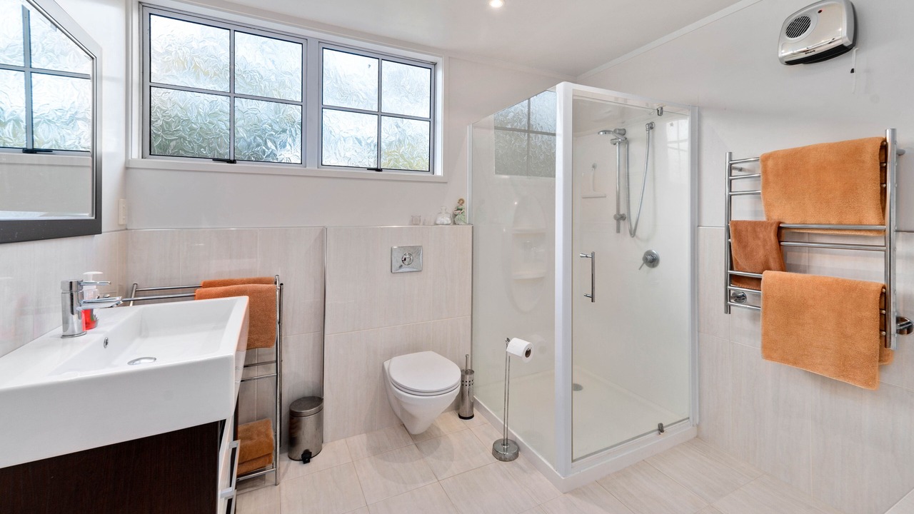 Photo of Bathroom in Lynmore